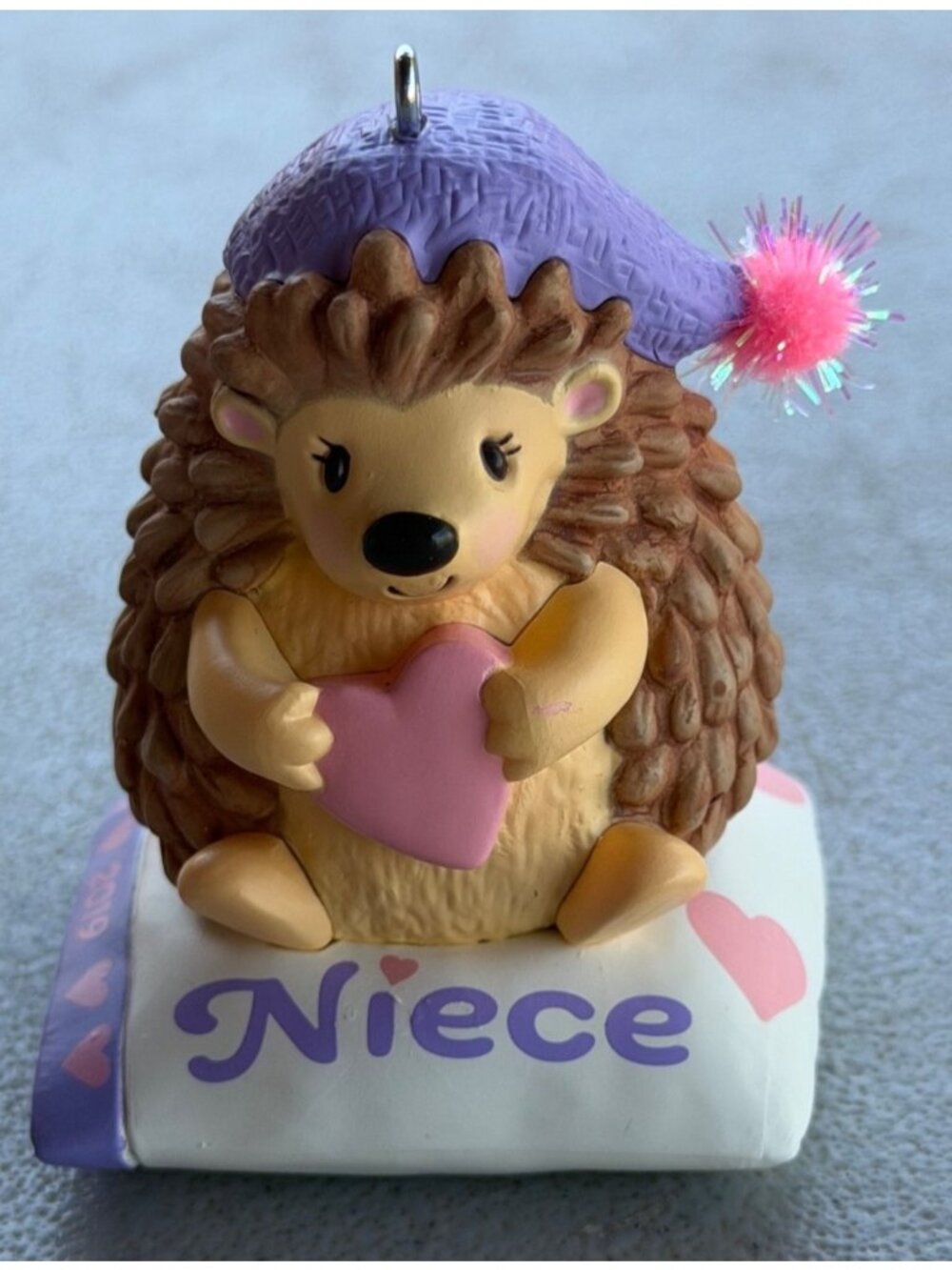 2019 Hallmark Artist Crafted "Niece" Hedgehog w/Lavender Hat & Pink Heart
